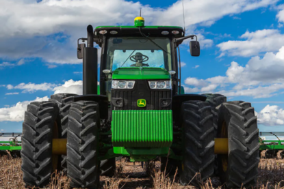 Trator 8370R