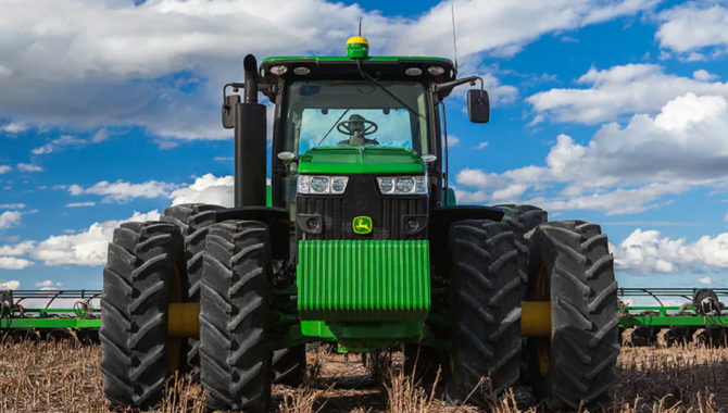Trator 8370R